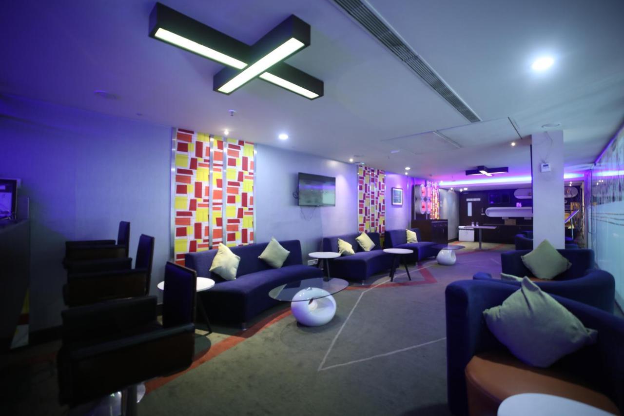 The Byke Suraj Plaza Pure Veg, Тхане Экстерьер фото